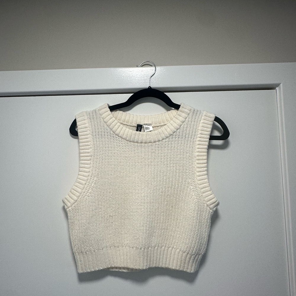 H&M White Ribbed Sleeveless Crop Tank Top